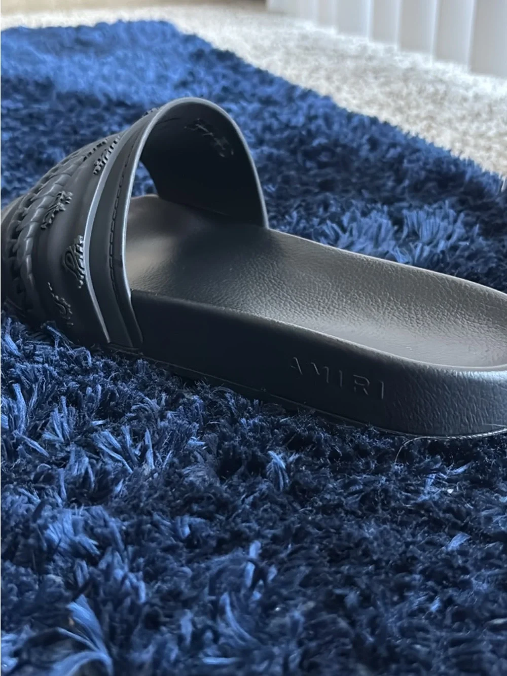 AMIRI selling pair